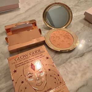 Charlotte Tilbury Glow Glide Highlighter - Radiant Gold